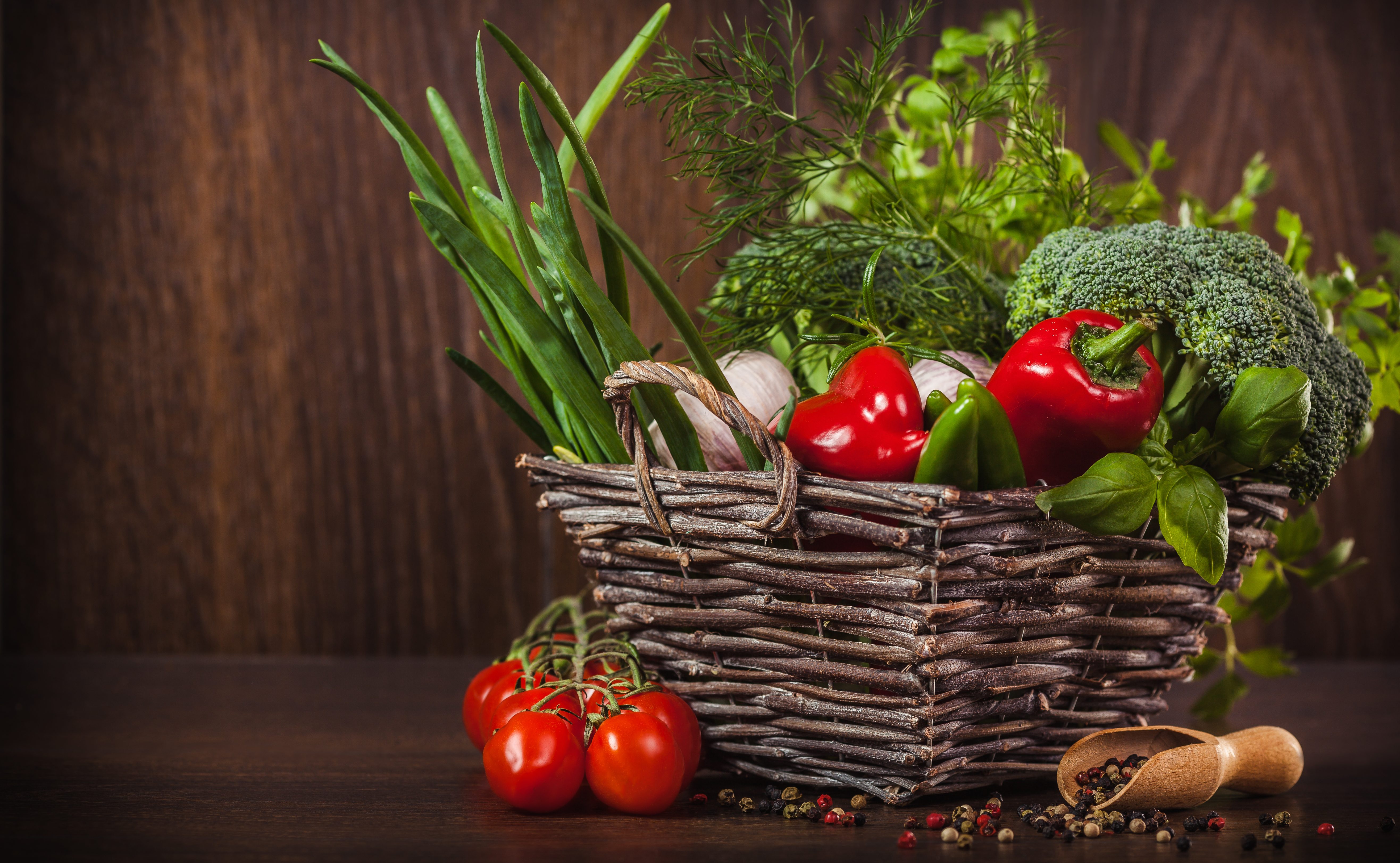Fresh fruits and vegetables in logistics facility